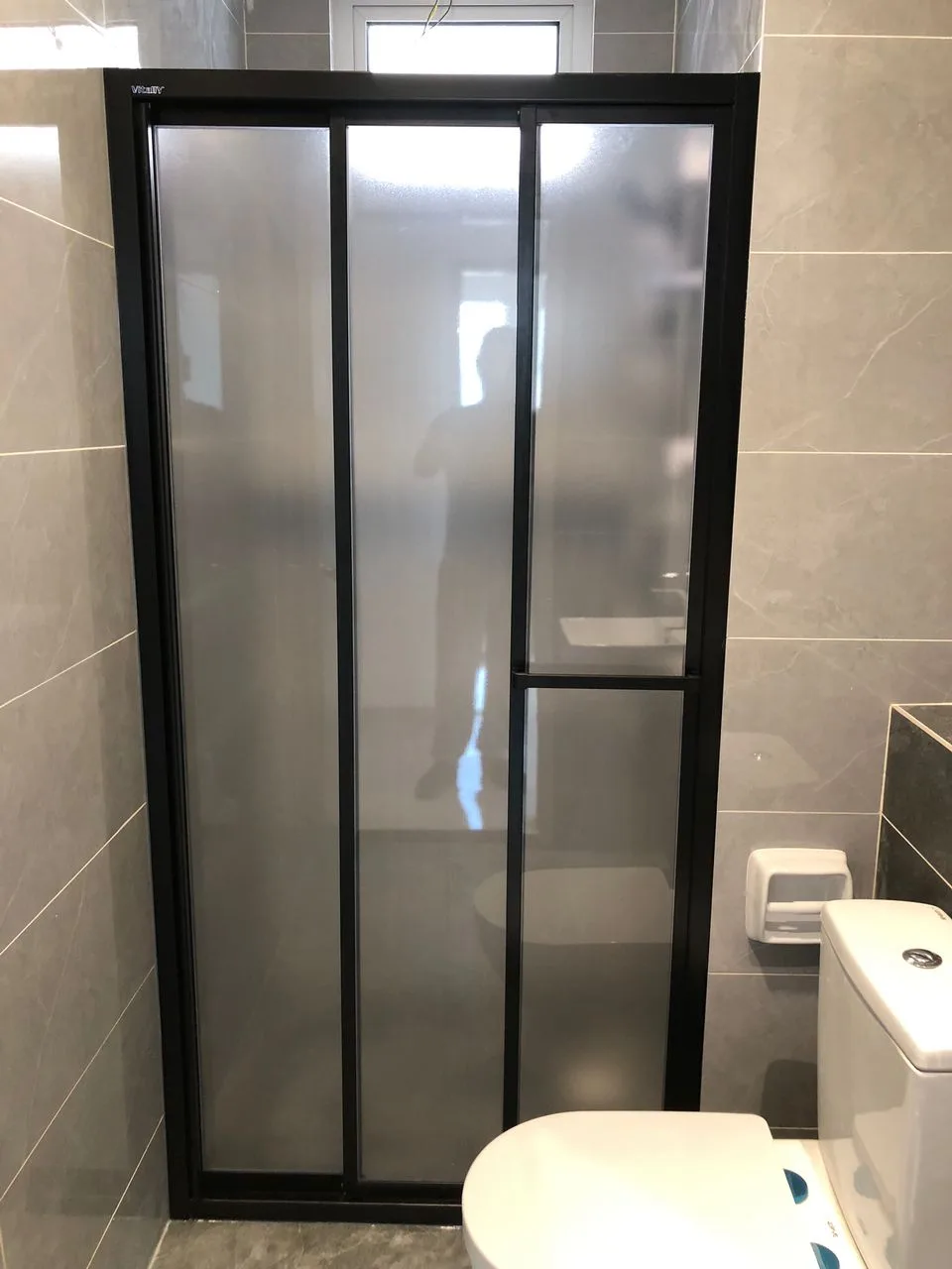 Shower Screen