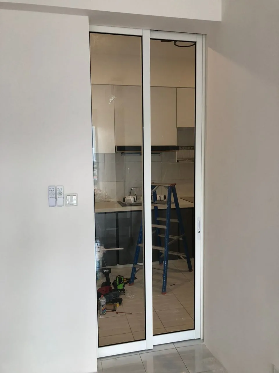 Sliding Door