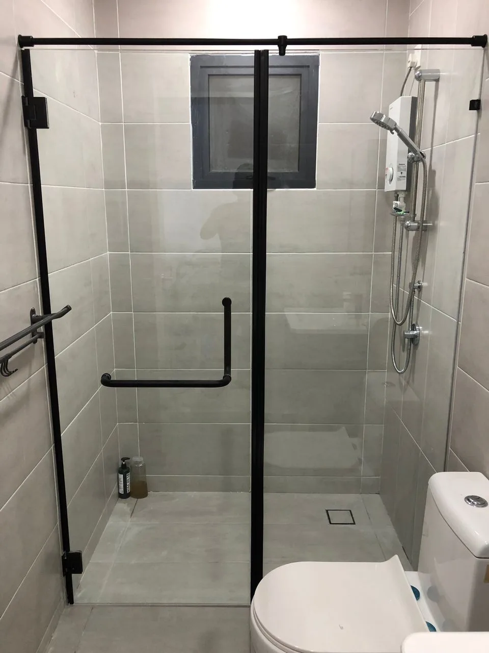 Shower Screen