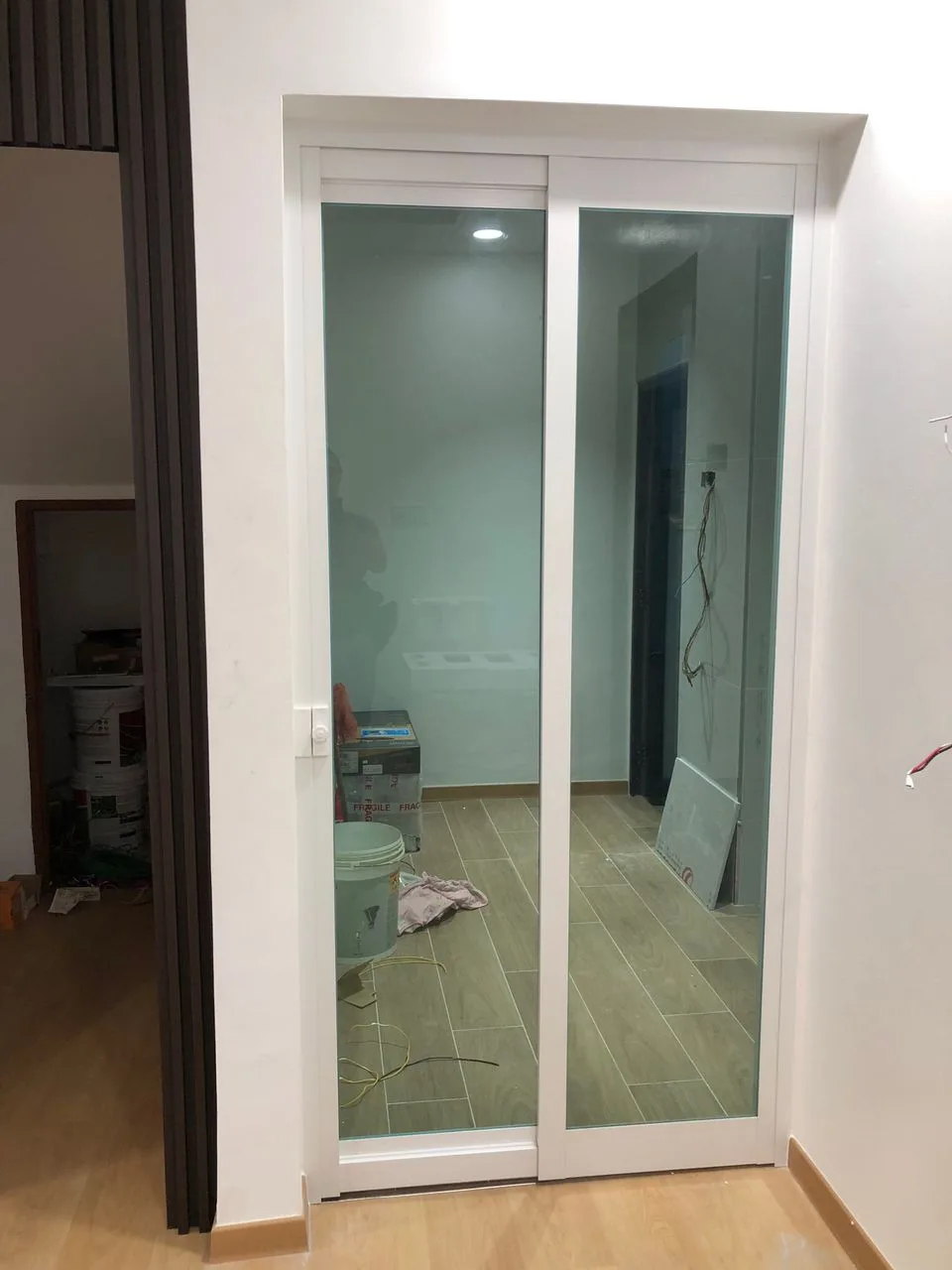 Sliding Door